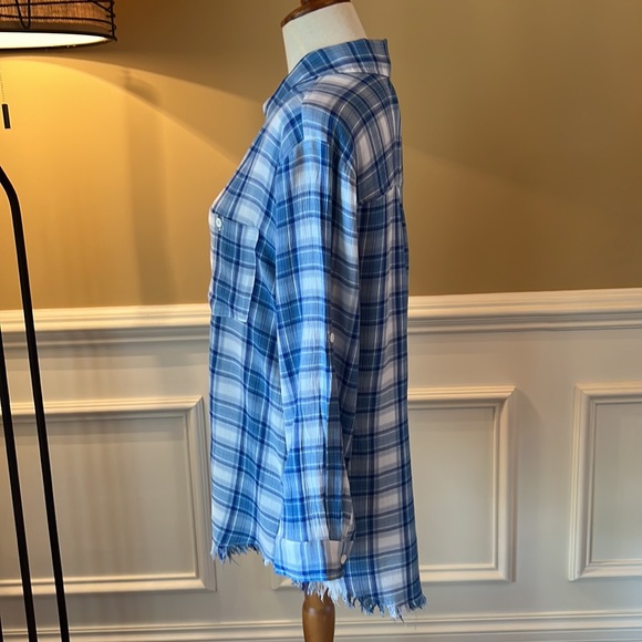 Dear John Fringed Hem Shirt - Picture 4 of 10